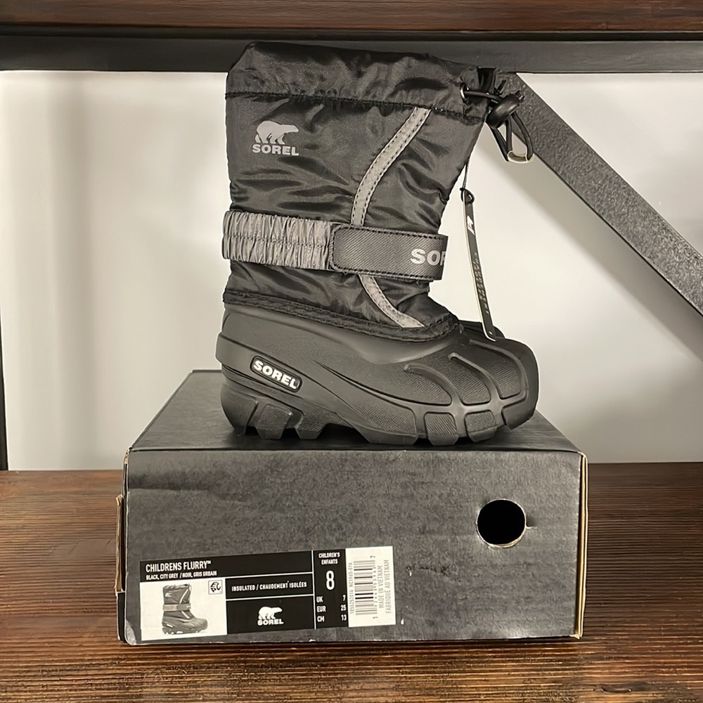 NEW Sorel “Flurry” Snow Boots - Size 8 (Toddler) - Black/City Grey